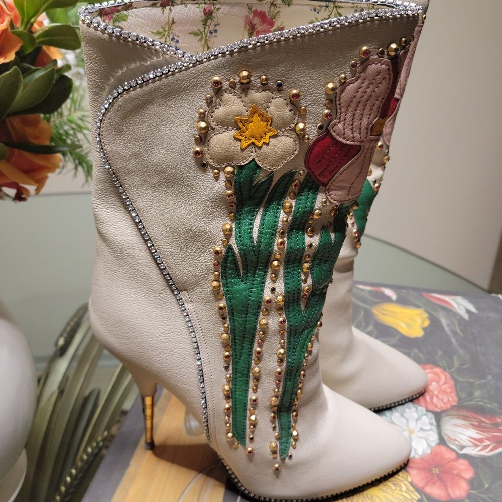 Authentic Gucci high heeled embellished boots
